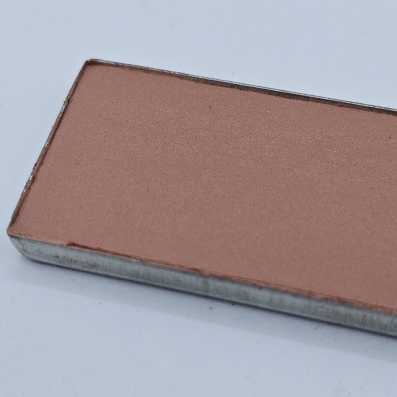 Mary Kay Rosy Nude Chromafusion Cheek Powder - Picture 5 of 5